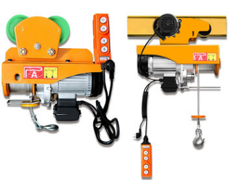 微型鋼絲繩電動(dòng)葫蘆吊重時(shí)還應(yīng)保持重心穩(wěn)定